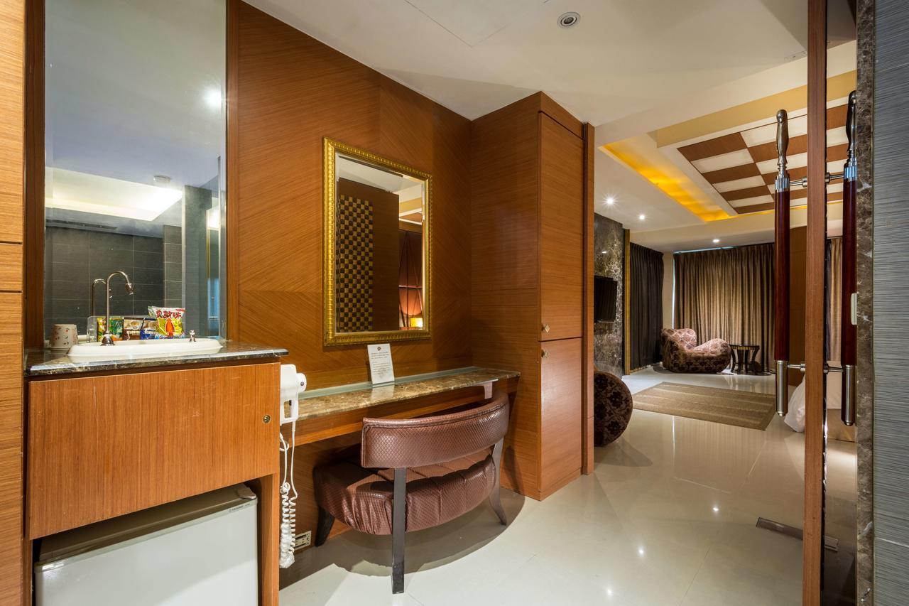 Uline Motel Taipei Exterior photo